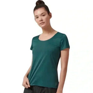 ON running women’s performance T running shirt in size xs
